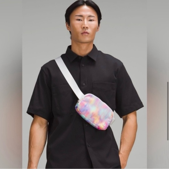 NWT Lululemon Tie Dye Everywhere Belt Bag - Picture 3 of 6